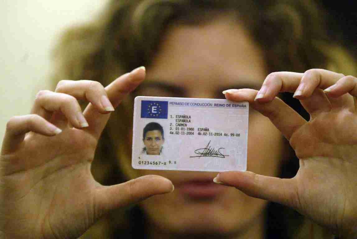 Renovación y canje del carnet de conducir en la DGT