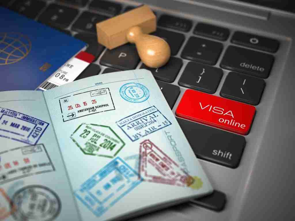 Asesoramiento presencial en un trámite de extranjería